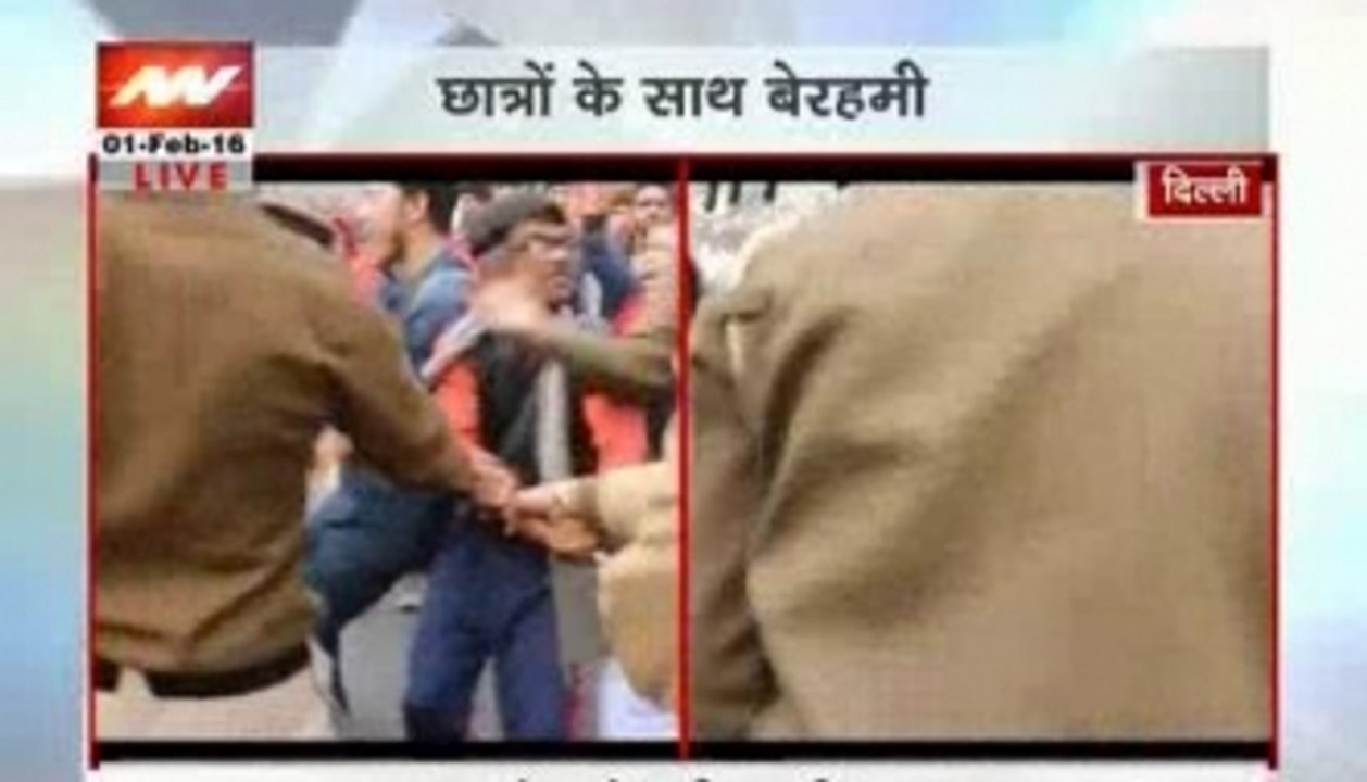 Delhi Police beat women in broad daylight