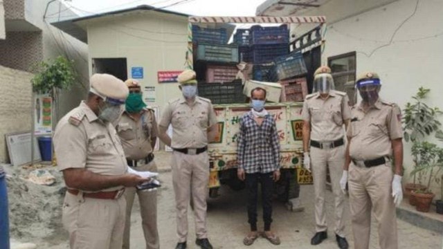 Delhi police busted illegal liquor smuggling racket