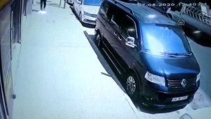 Yaşlı kadını dolandıran zanlıları "dövme" ele verdi