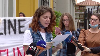 Download Video: Studentet proteste perpara ministrise se arsimit - News, Lajme - Vizion Plus