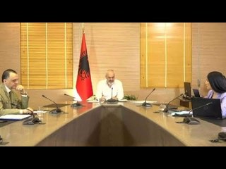 Ora News - S'ka më radhë, dokumentin e pronës mund ta merrni me telefon ose kompjuter në e-Albania