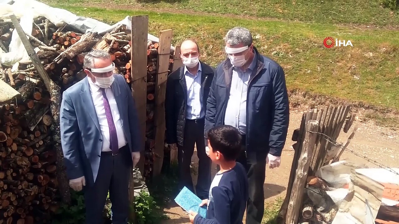 Köylerden Kitaba Ulaşamayan Öğrencilere Kitap Dağıtıldı