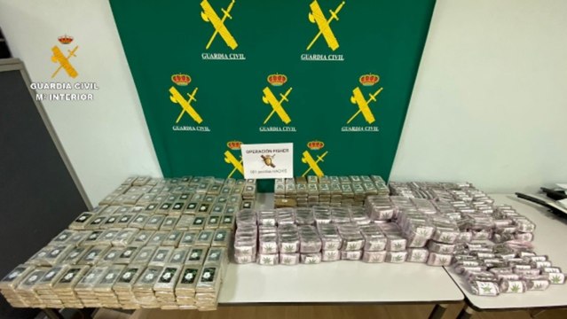 La Guardia Civil desarticula una organización que transportaba hachís a Holanda