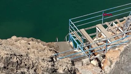 ANTALYA Yasağa rağmen denize girmek isteyen 5 kişiye ceza