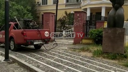 Report TV - Digjet palma në godinë  e ish të Përndjekurve Politikë, ndërhyn zjarrfikësja
