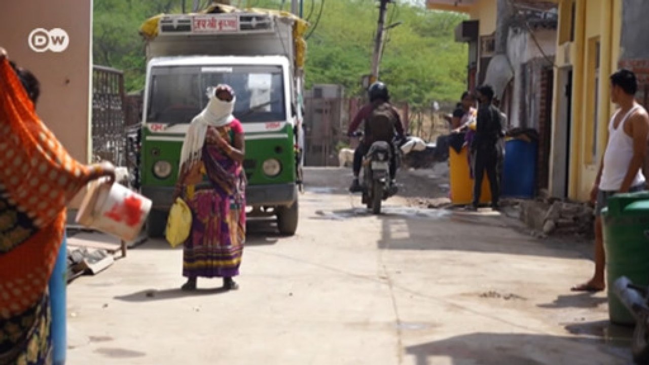 Индия начала ослабление мер против коронавируса (14.05.2020)