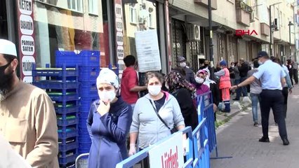 İSTANBUL-YASAK ÖNCESİ ZEYTİNBURNU'NDAKİ PAZARDA YOĞUNLUK