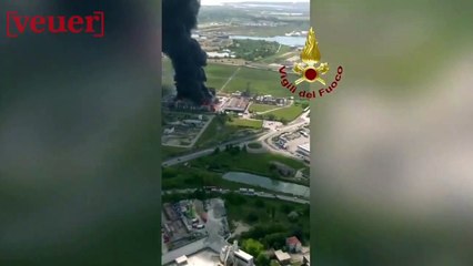 Smoke Pours Out of Chemical Plant Following Explosion in Dramatic Footage