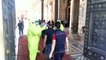 Virus: des fidèles participent à la prière du vendredi à la mosquée des Omeyyades à Damas, en Syrie