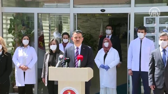 Pakdemirli: 'Kovid-19 aşısı için anti serum çalışmaları başladı'