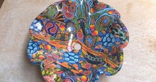 Cet artiste crée des poteries psychédéliques