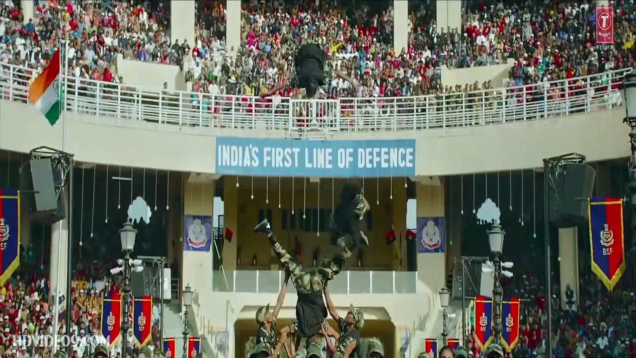 Suno Gaur Se Duniya Walo Buri Nazar Na Hum Par Dalo (Street Dancer 3D)