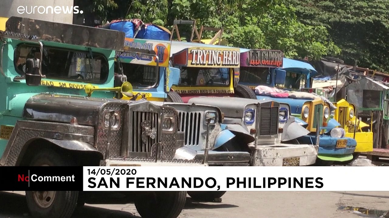 Kampf gegen Coronavirus: Sitzteiler aus Klarsichtfolie