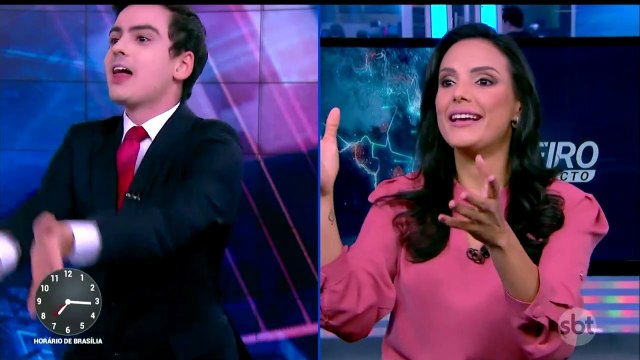 Dudu Camargo joga avião de papel e doce para Márcia Dantas durante troca de apresentação no Primeiro Impacto (22/04/2020) | SBT 2020