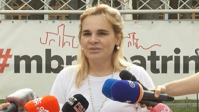 Kryemadhi: Teatri i ka rezistuar tërmeteve, do t'i rezistojë edhe një kufome politike si Edi Rama!