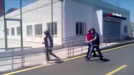 Adana'da uyuşturucu operasyonu: 1'i kadın iki torbacı tutuklandı