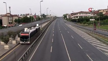 Kısıtlamanın ilk sabahında yollar boş kaldı