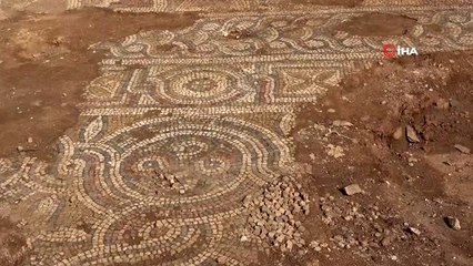 4 asırlık camide yapılan restorasyonda benzersiz el yapımı altın işlemeler bulundu