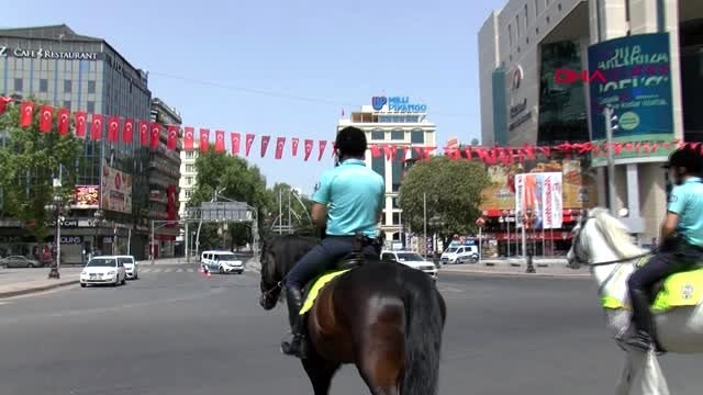 Ankara'da kısıtlamanın ilk gününde cadde ve sokaklar boş kaldı