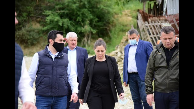 Vijojnë ndihmat me pako ushqimore në qarkun e Elbasanit, Xhaçka: Në dy muaj kemi mbështetur familje