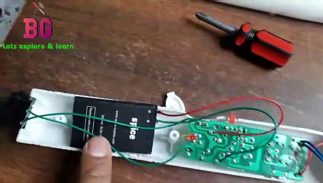 mosquito bat (racket) repair using old mobile phone battery and see whats inside it and how it works