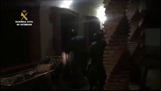 Operación Comienzo de la Guardia Civil Cae una red que introducía hachís por el Estrecho y fondeaba la droga en el mar