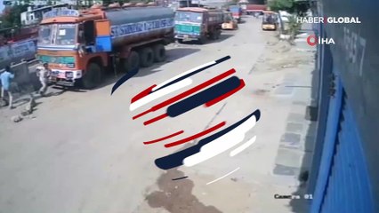 Hindistan'da bir adam leopar saldırısından paçayı son anda kurtardı