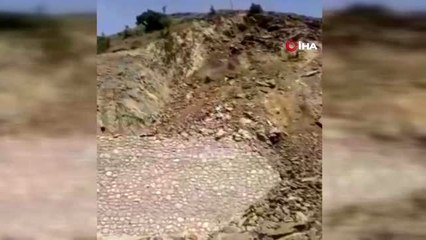 Elazığ'da heyelan anı kameraya saniye saniye yansıdı