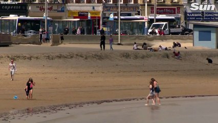 Tải video: Millions of Brits hit beauty spots and beaches in first weekend since lockdown eased