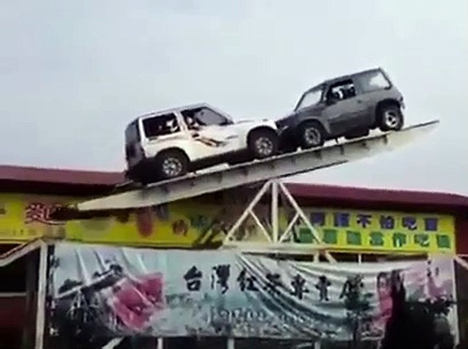 Hayat odaklanma ve denge işidir. Odaklanıp dengeni kaybedersen düşersin. Dengede kalır odağını yitirirsen ? Life is a work of focus and balance. If you focus and lose your balance, you fall. What if you stay in balance and lose focus ?