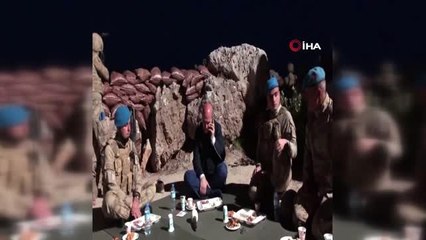 Cumhurbaşkanı Erdoğan Namaz Dağı üs bölgesindeki askerlerle görüştü