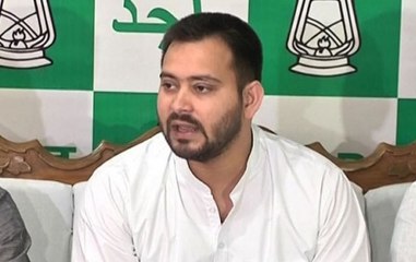 Tejashwi Yadav meets Bihar governor, stakes claim to form government