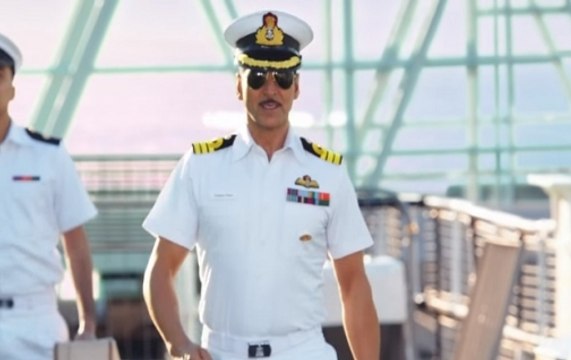 Zero Hour: Akshay Kumar defends Twinkle Khanna in Rustom uniform row
