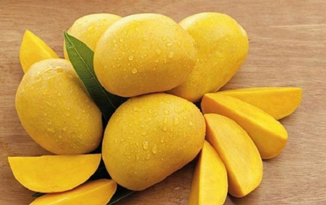 Want to binge on mangoes this summer? Experts have some warning for you!