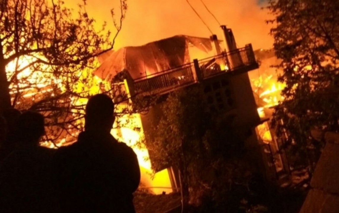 Massive fire engulfs 40 houses in village near Shimla