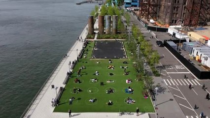 New York Domino Park'a sosyal mesafe çemberi çizildi