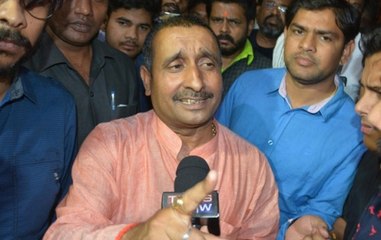 Télécharger la video: Speed News: FIR registered against Unnao rape accused Kuldeep Sengar under POCSO Act