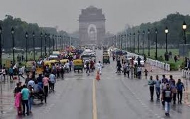 Rain lashes parts of national capital, bringing respite from heat
