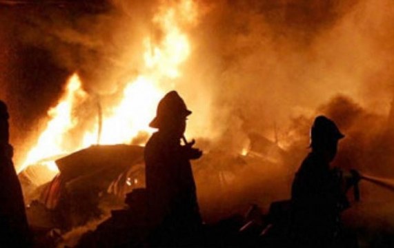 Speed News : Fire breaks out in chemical godown in Mumbai
