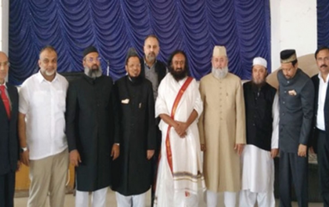 Sri Sri Ravi Shankar renews efforts on Ayodhya row