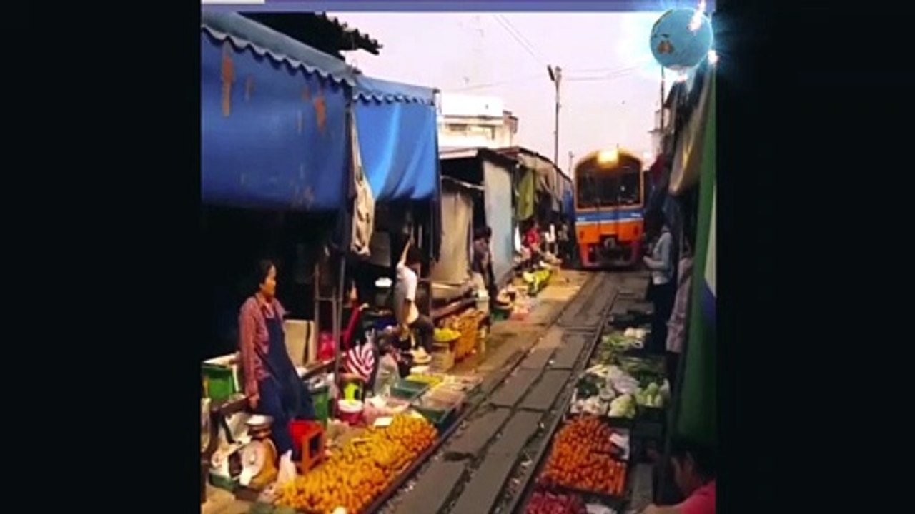 AMAZING RAIL LINE IN THAILAND SHOPE