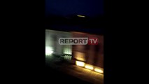 Report TV - Ora 04:30 e mëngjesit! Momenti i parë kur policia zbarkoi dhe rrethoi Teatrin Kombëtar