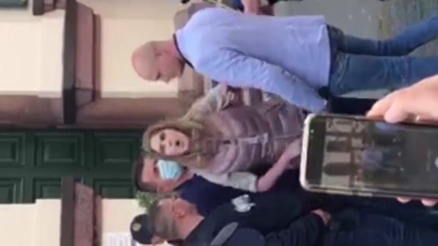 Kërpaçi kalon kordonin e sigurisë: Jam këtu për të mbrojtur demokracinë, të bashkohen të gjithë