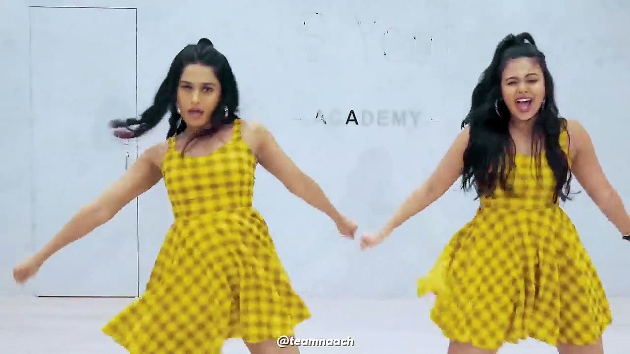 Ghungroo WAR  Hrithik Roshan Team Naach Choreography