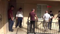 KOCAELİ Fırıncı belediye başkanı, kapı kapı gezerek pide dağıtıyor