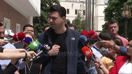 Ora News - Basha pas mbledhjes me aleatët: Nga ky moment fillojmë protestat popoullore