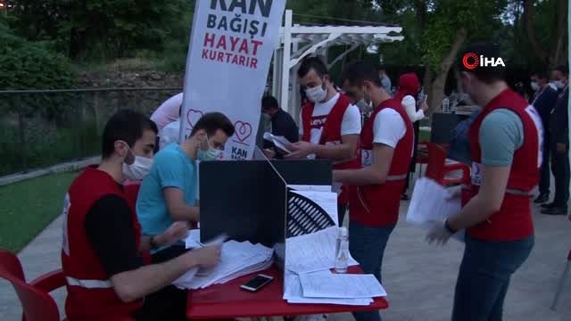 Kritik düzeye inen kan stokları için İftardan- Sahura kan bağışı