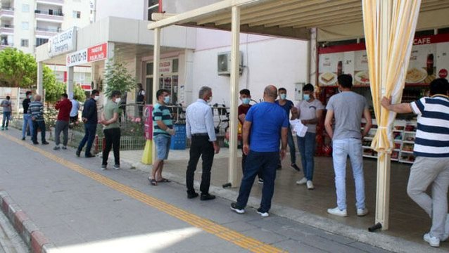 İntihar eden işçinin otopsisine yapılan koronavirüs testi pozitif çıkınca 120 kişi karantinaya alındı
