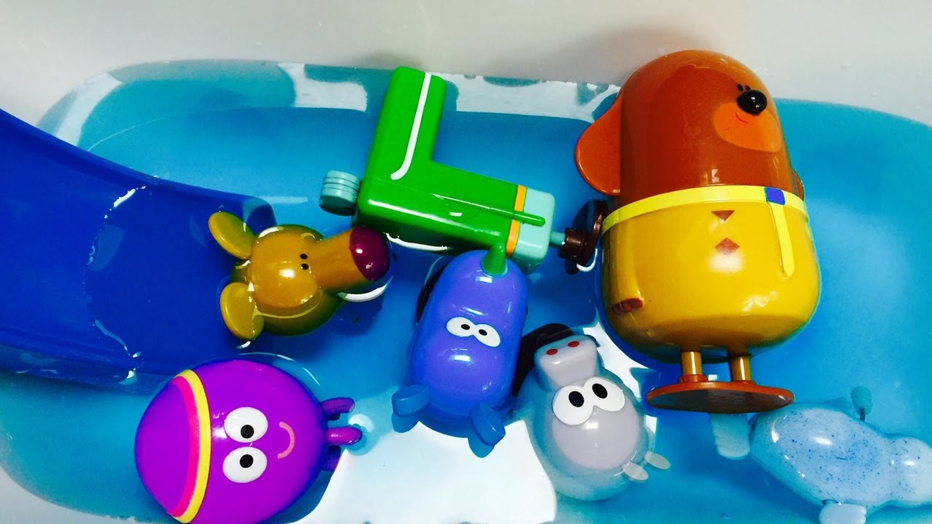 HEY DUGGEE Toys Color Bath Pool- - video Dailymotion