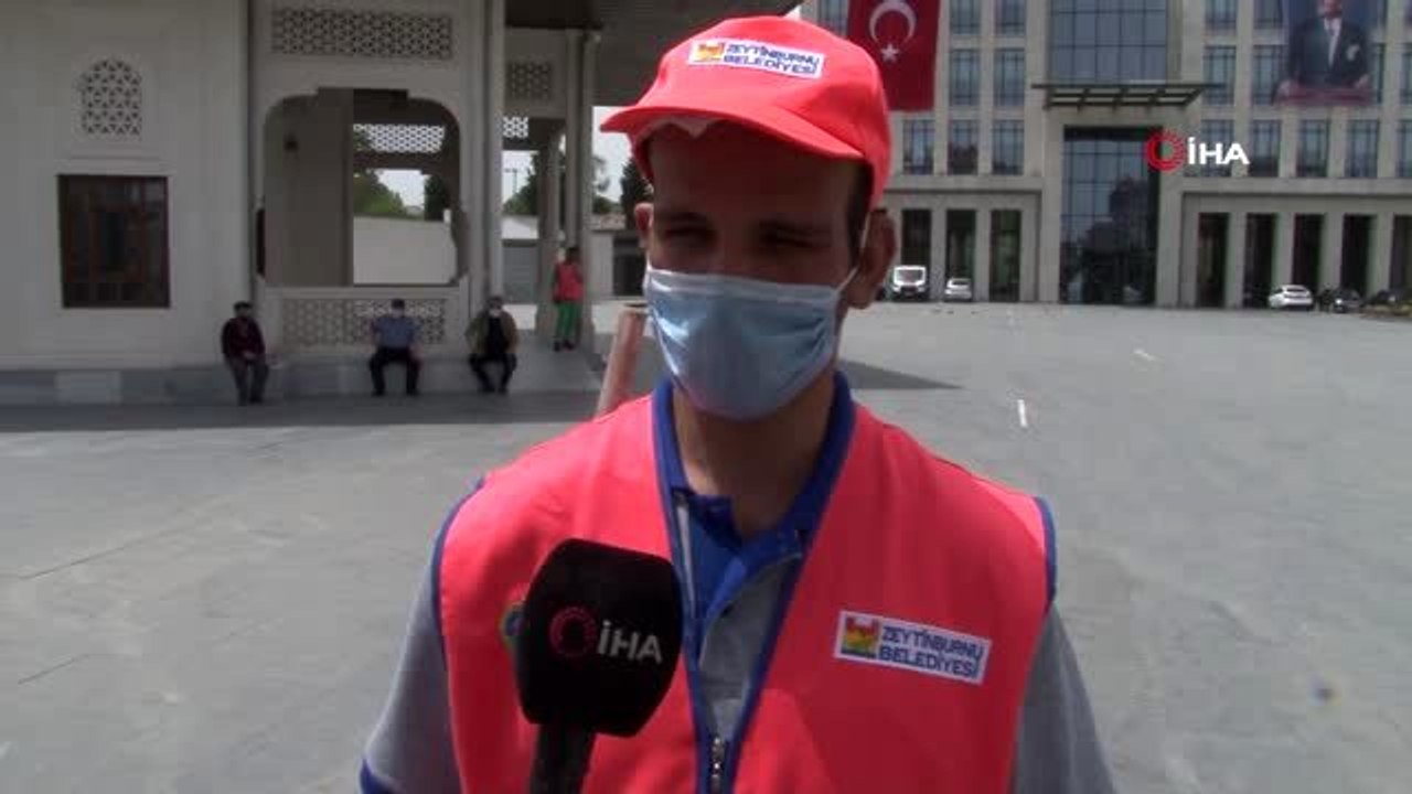 Süpürgeci Cevat bir fotoğraf karesi ile gönüllerde taht kurdu